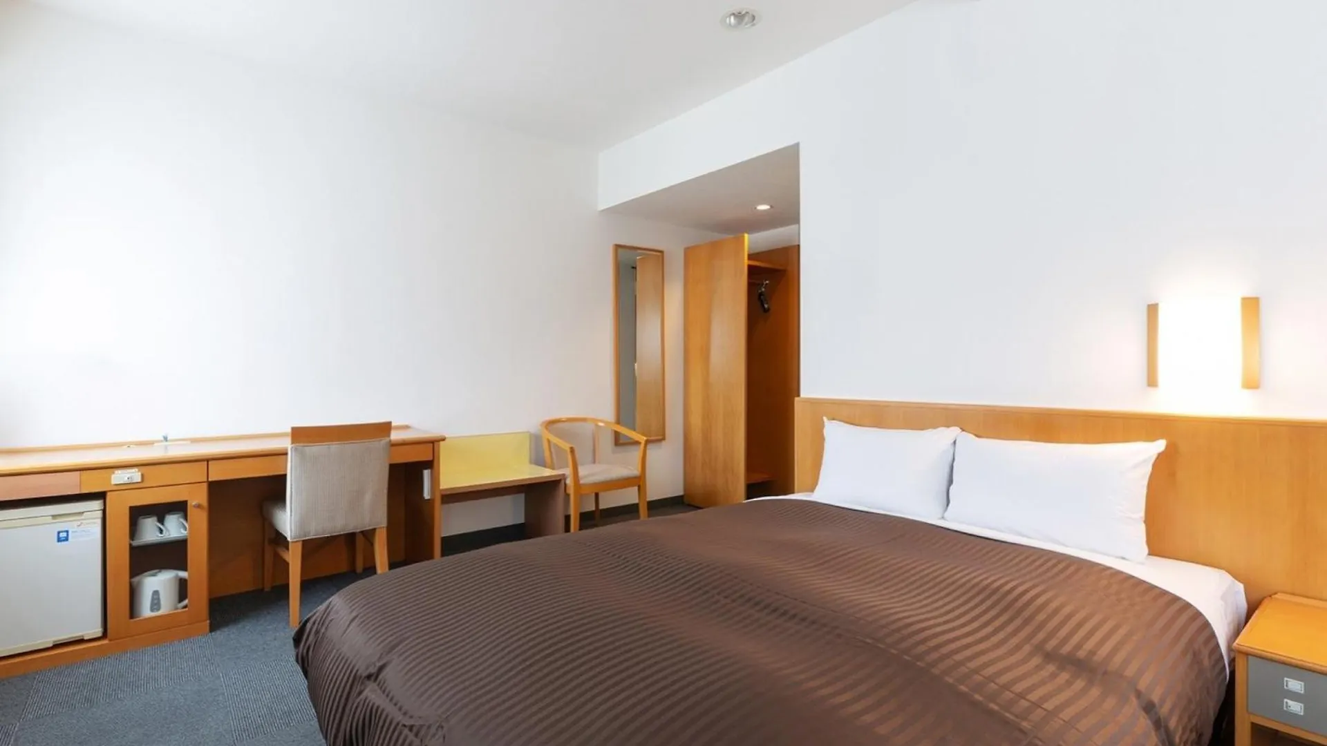 The One Five Osaka Sakaisuji - Vacation Stay 47177V 0*,  Japan