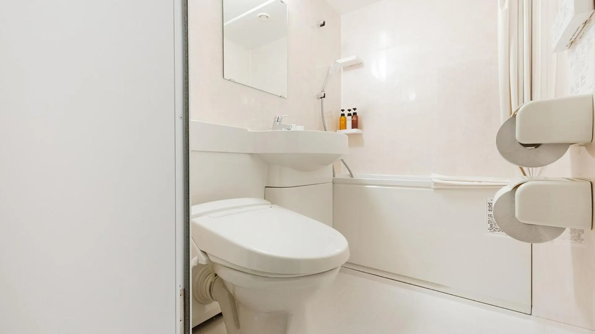 The One Five Osaka Sakaisuji - Vacation Stay 47177V Hotel